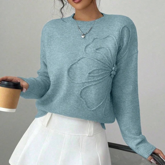 Classic Floral Textured Round Neck Knit Sweater top - Picture 6 of 9
